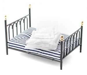 Dubbelsäng svart m guldknoppar bäddset