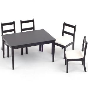 Köksmöbler Bord o stolar svart