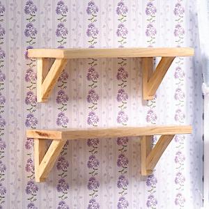 2 hyllor vägghyllor