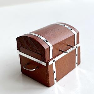 Kista trä öppningsbar