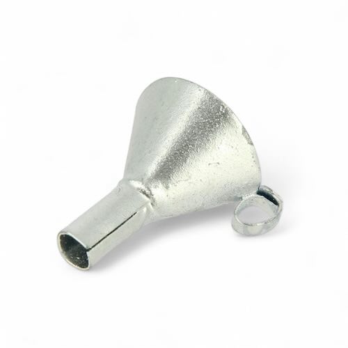 Tratt silver metall