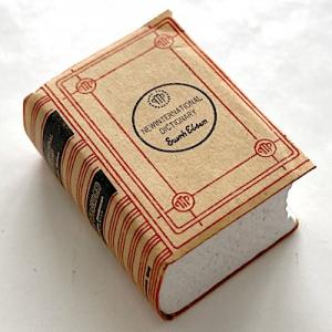 Bok New international dictionary