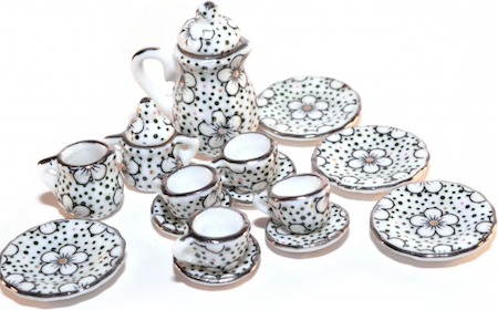 17 delar Kaffeservis servis m svarta blommor, porslin