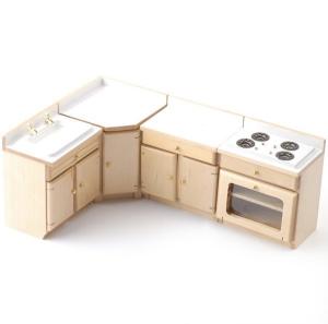 Kök set i trä med vita detaljer