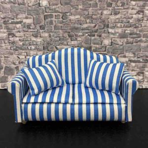 Soffa mellanblå randig