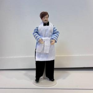 Butiksbiträde herre m mustasch