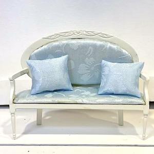 Soffa creme m ljusblå textil