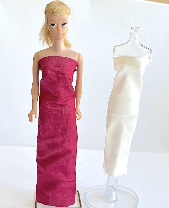 Barbie två klänningar hemmasytt 60-tal