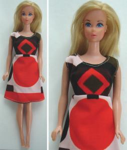 Mönstrad 60-talsklänning, hemmasydd