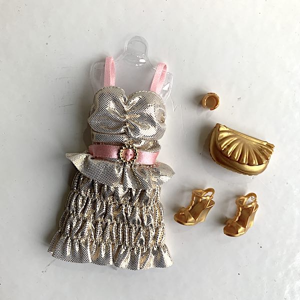 Barbie klädset kjol topp, skor, väska armband