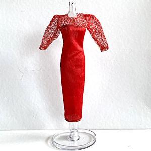 Klänning röd spets passar Barbie m fl