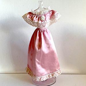 Klänning rosa passar Sindy Barbie m fl