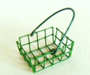 Kundkorg i grön metall