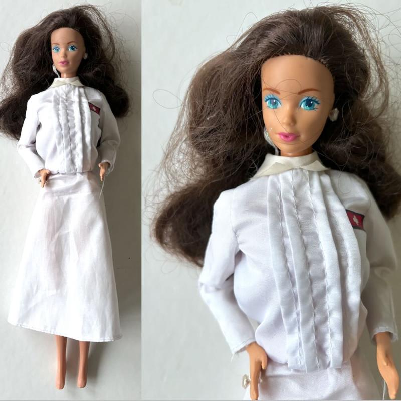 #4405 Nurse Whitney Barbie m Steffie face fr 1987