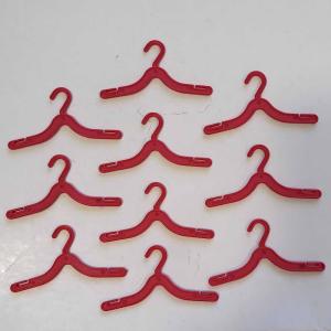 10 st röda galgar Barbie