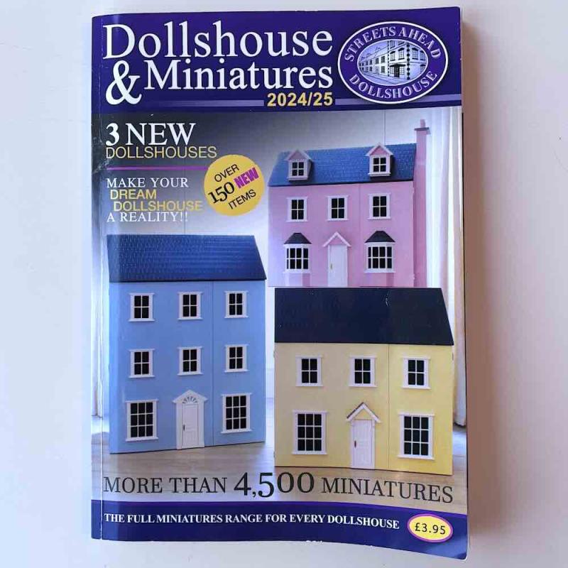 Streets Ahead Dollhouse sortimentskatalog 24/25