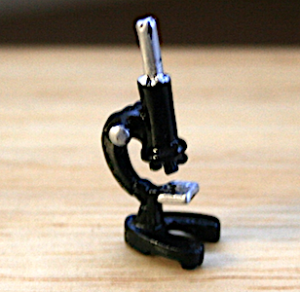 Mikroskop metall