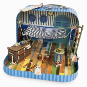 Mushus GRANDPA SAILOR väska från “Sam och Julia” på SVT