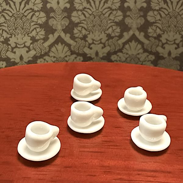 5 st kaffekoppar m fat vita