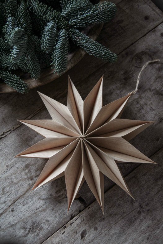 Wood snowflake dia 20 cm