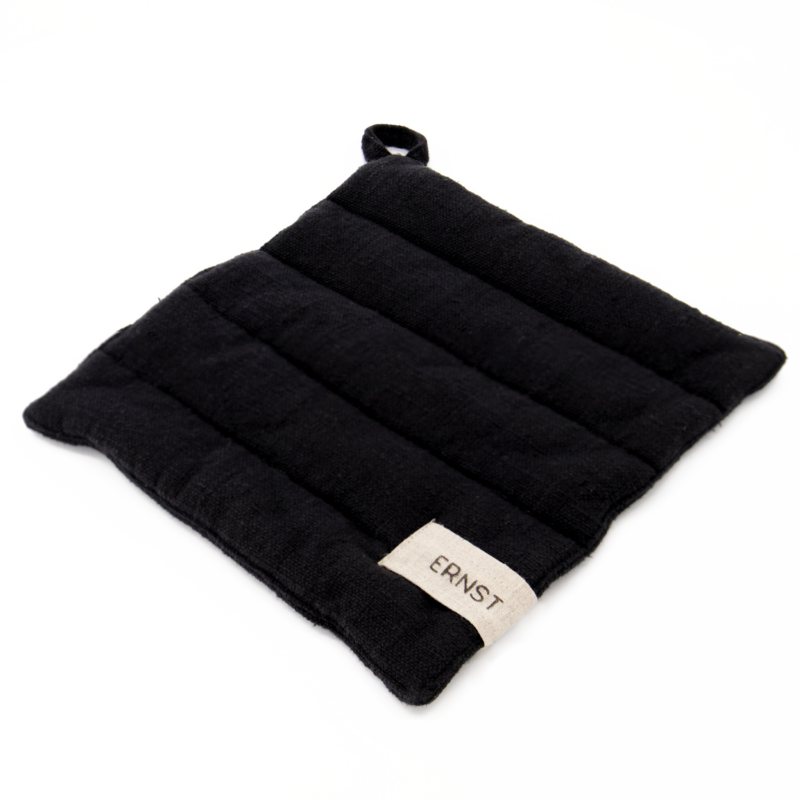 ERNST - Grytlapp svart - 23x23cm