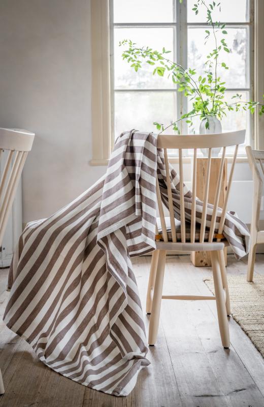 Duk bred rand 145x240cm - mullvad/vit