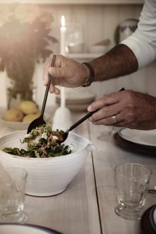 Salladsbestick metall svart