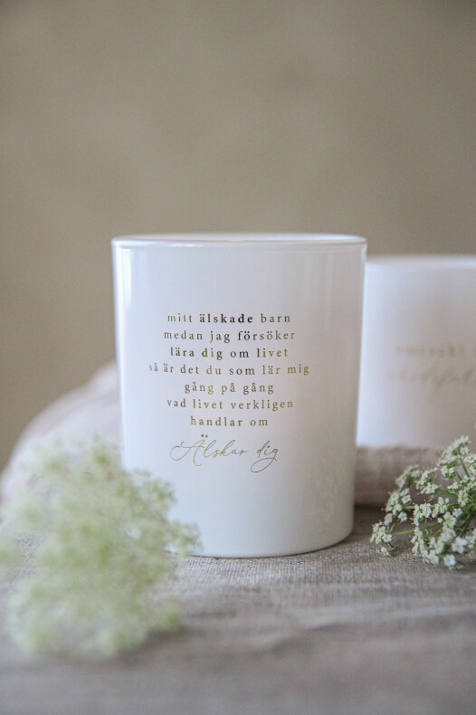 Ljuslykta Majas Mitt älskade barn - vit/guld 8x9cm