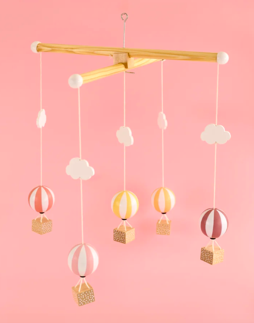 Wooden mobile air ballon - pink