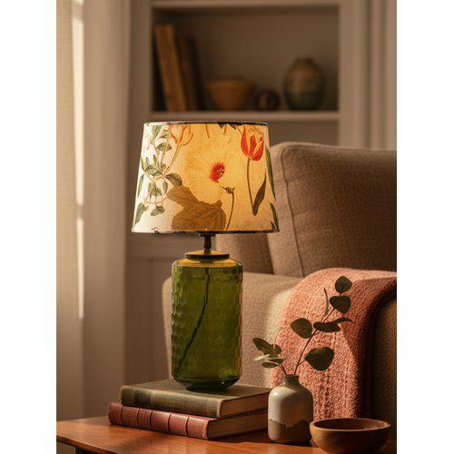 Vacker bordslampa Gabby med valfri skärm