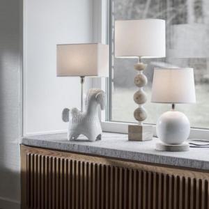 Lampa – Viola - lamphäst i vitt