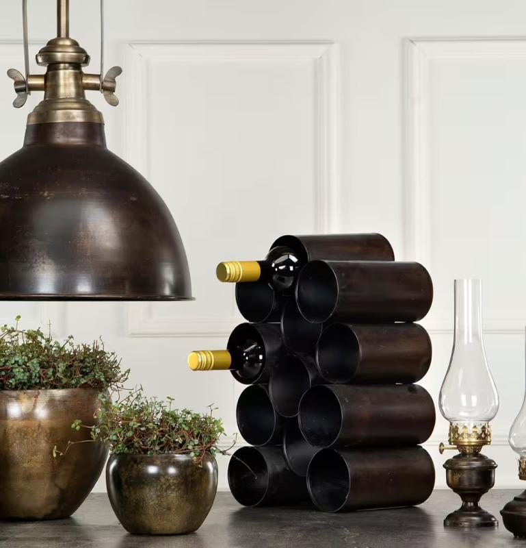 Vinställ Pipe- läcker vinhållare i plåt