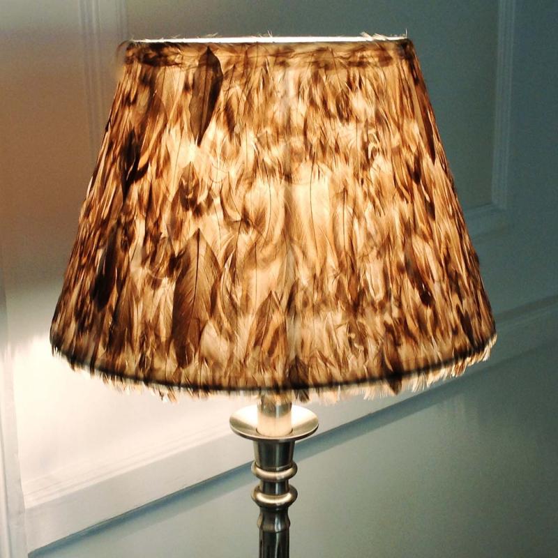 Lampskärm fjäder med olika fjädrar