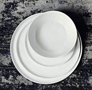 Stor mattallrik Bianca i vit keramik