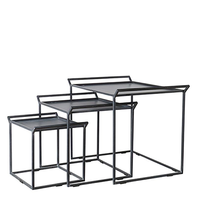 set med tre stycken sidobord i metall