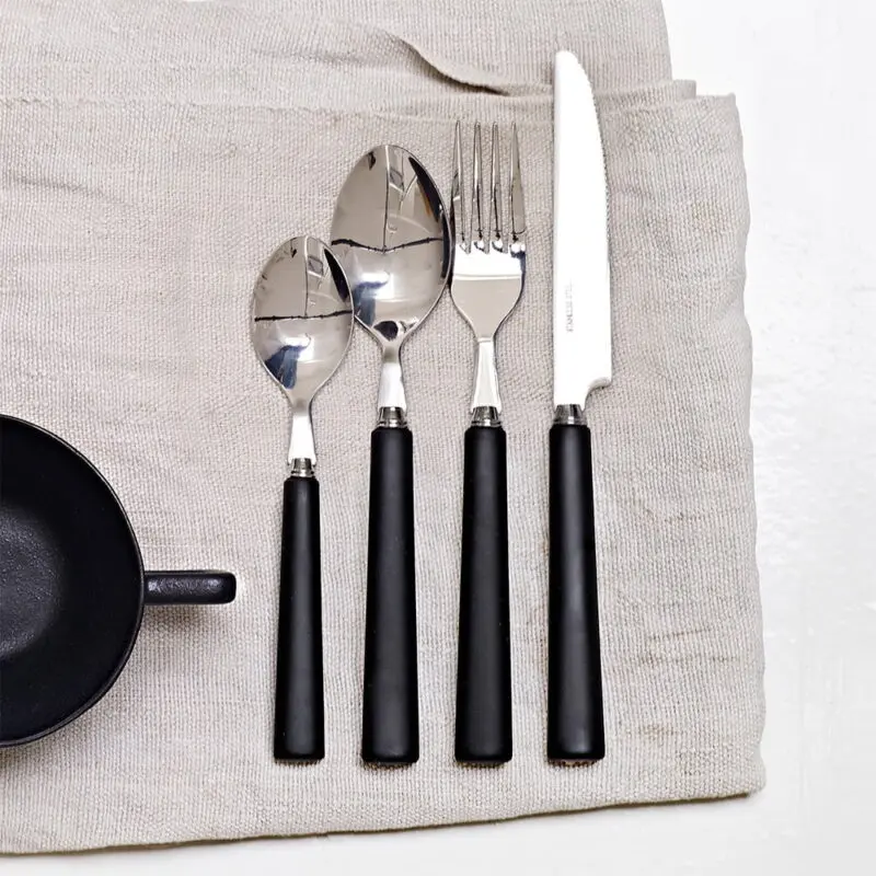 Bestick svart gummi, 24 delar