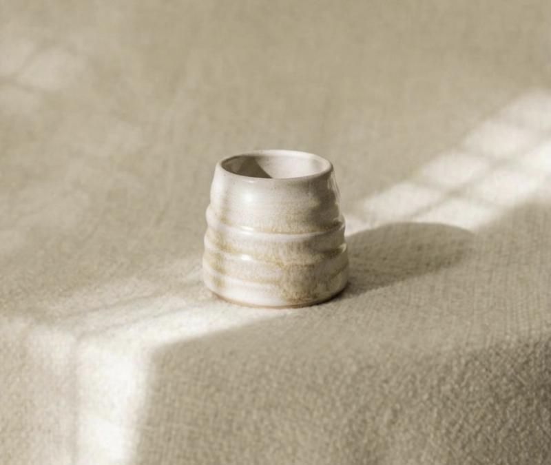 Bullig kaffekopp, Sandsten