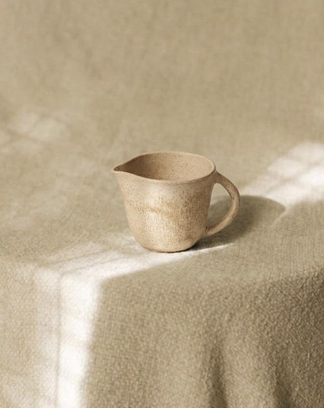 Liten kanna med handtag, Sandsten