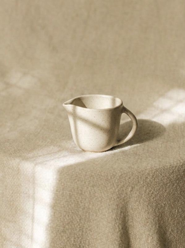 Liten kanna med handtag, Linne