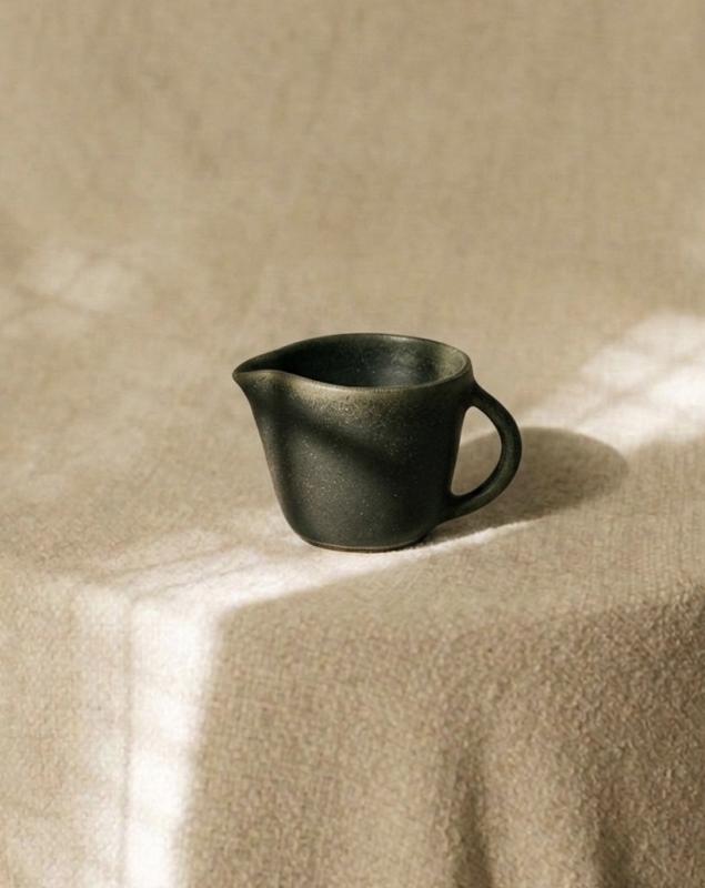 Liten kanna med handtag, Skogsgrön