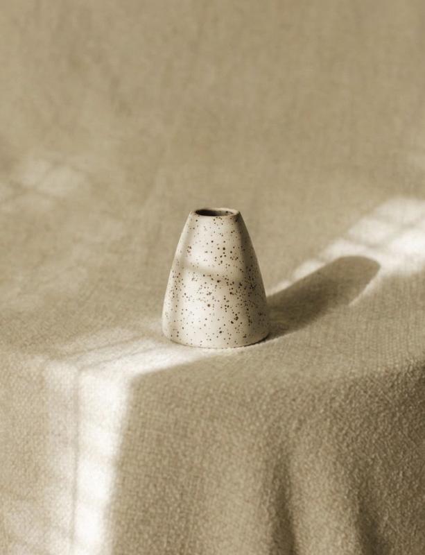 Sticklingvas, Carbon black and lava