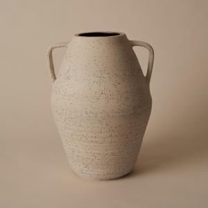 Vase exclusive in Carbon black & lava