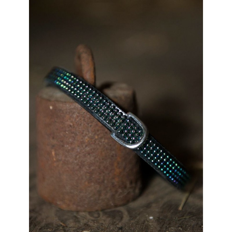 Hundhalsband med regnbågsstenar