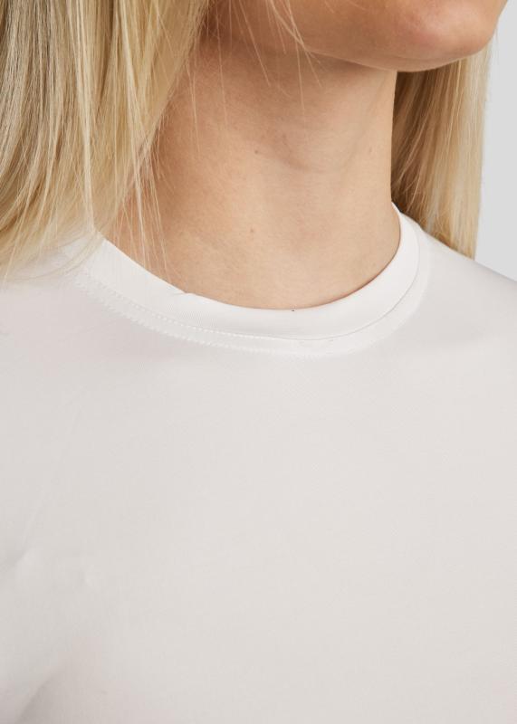 MoWendy T-shirt med laserskuren logotyp