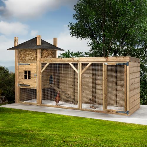 Lyxig hönsgård höskulle med stor hage Sofie