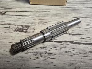 Utgående axel Husqvarna Flinta 3väx NOS