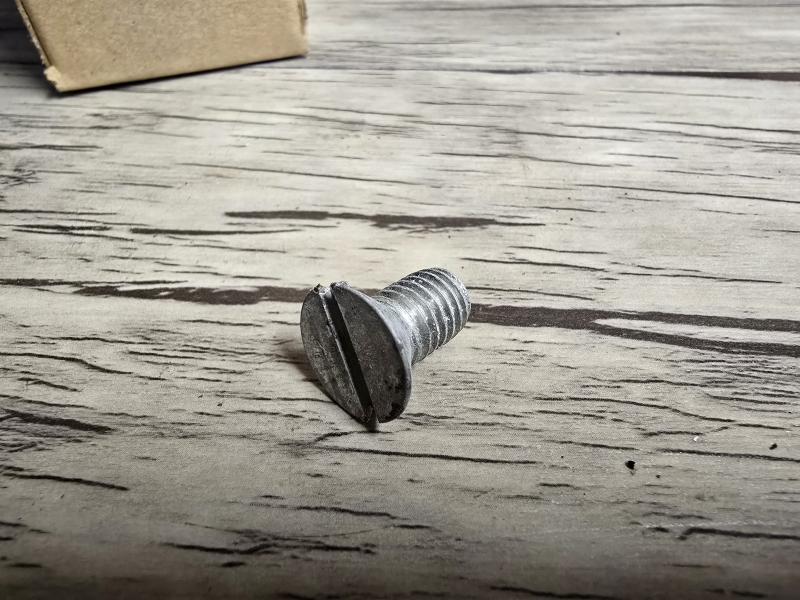 Spårskruv M8x14mm Husqvarna Flinta tramp NOS