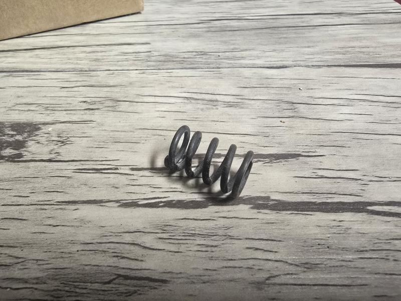 Kopplingsfjäder Husqvarna Flinta NOS