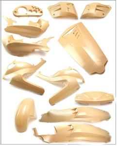 Kåpset Gilera Runner olackad 12 delar