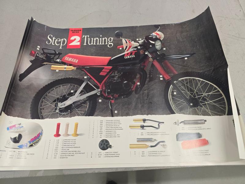 Affish Yamaha DT 70x50cm